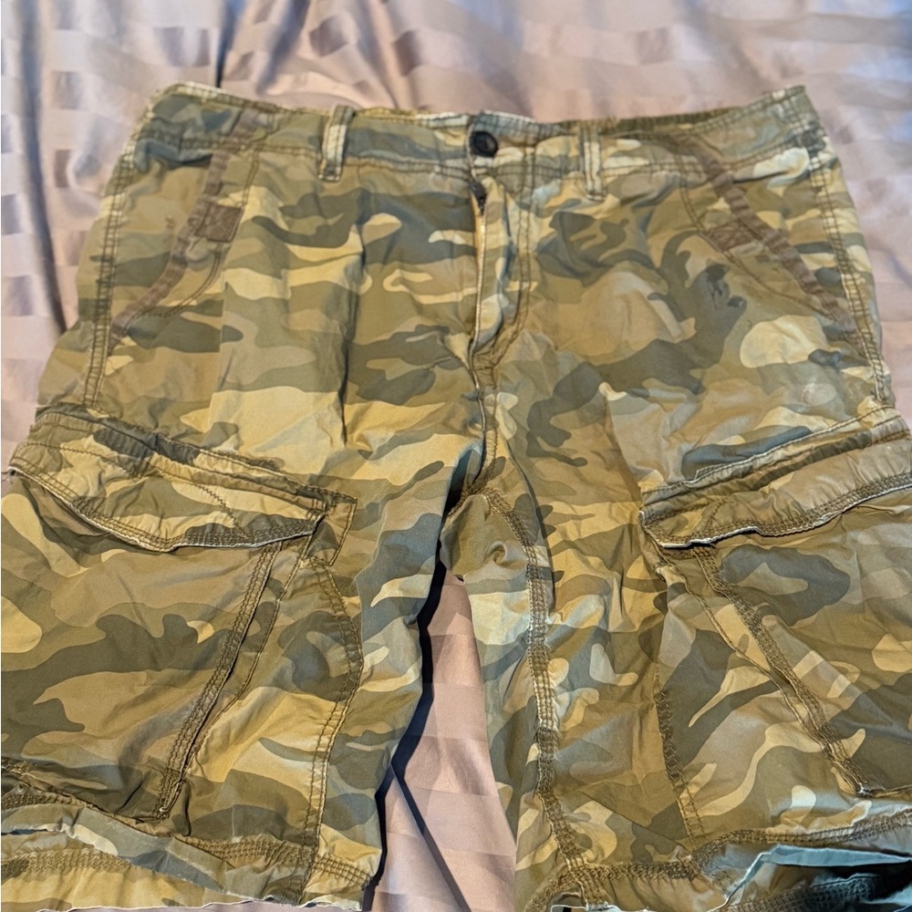 Union Sea//Wa Men's Camouflage Cargo Shorts